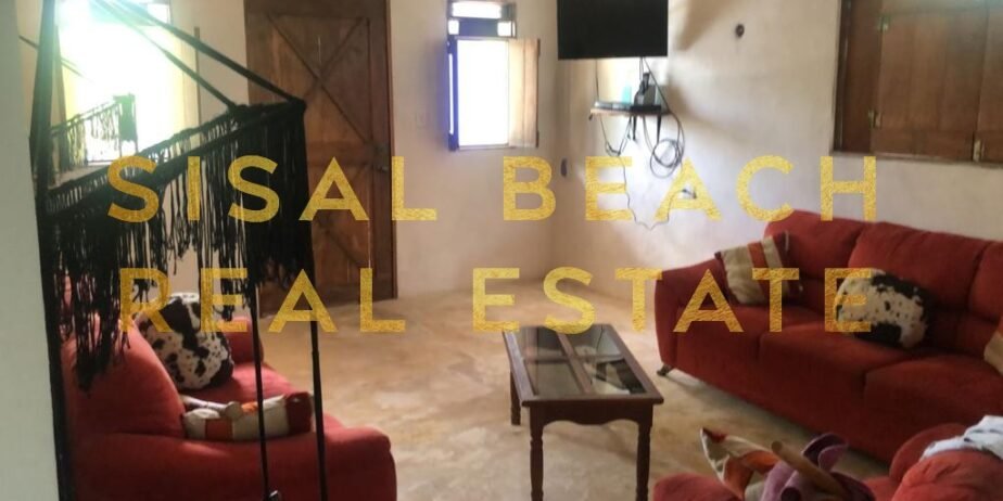 Casa en venta en Sisal Yucatán cerca de la playa dentro de terreno de 11×37.26m construcción de 104m² patio con alberca