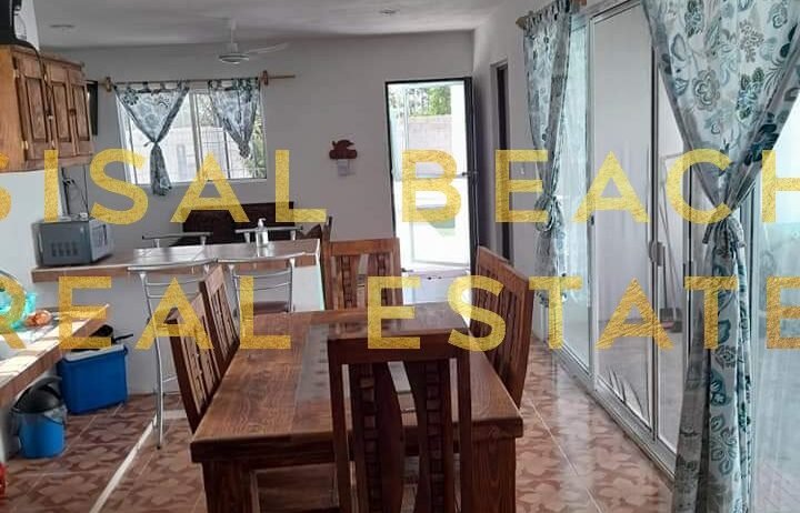 Casa en venta en Sisal Yucatán dentro de terreno 10x30m con alberca y patio