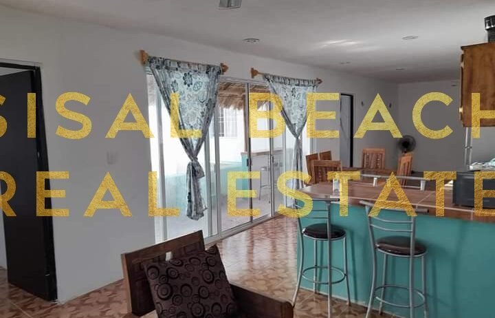 Casa en venta en Sisal Yucatán dentro de terreno 10x30m con alberca y patio