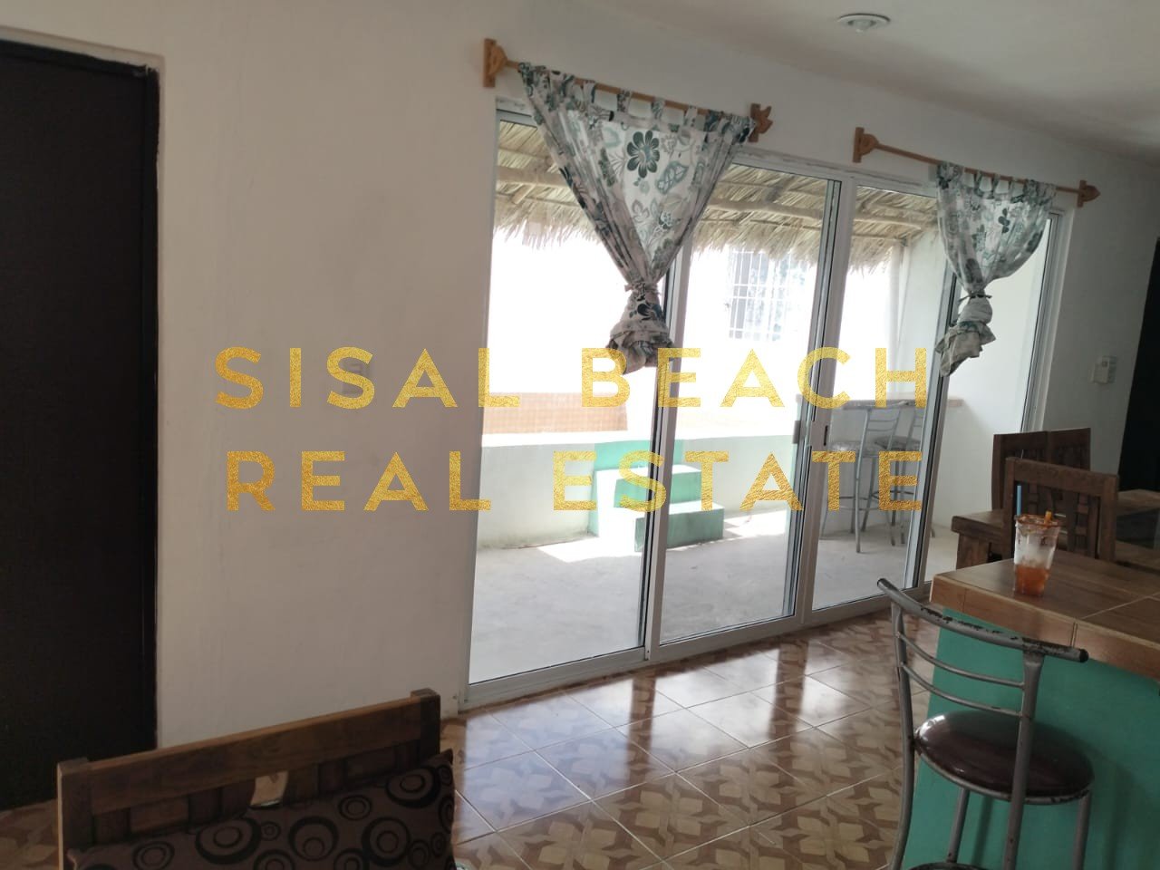 4-Casa-en-venta-en-Sisal-Yucatan-en-terreno-de-11×30-con-alberca-y-patio