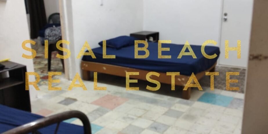 Casa en venta en Sisal Yucatán segunda fila dentro de terreno de 32x19m gran patio con alberca