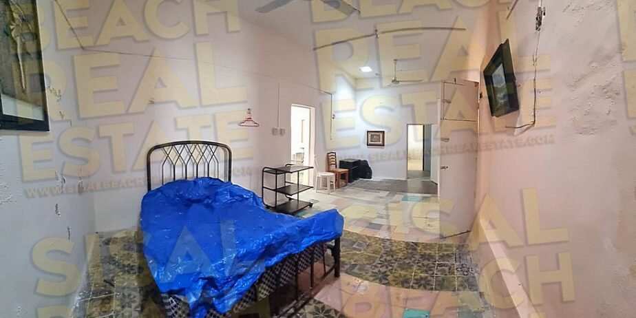 Casa en venta en Sisal Yucatán segunda fila dentro de terreno de 32x19m gran patio con alberca