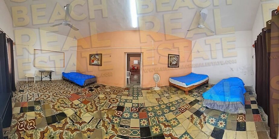 Casa en venta en Sisal Yucatán segunda fila dentro de terreno de 32x19m gran patio con alberca