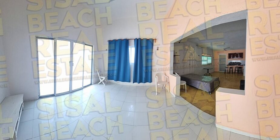 Casa en venta en Sisal Yucatán segunda fila dentro de terreno de 32x19m gran patio con alberca