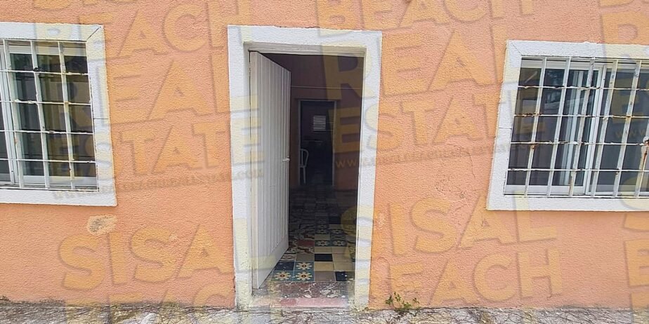 Casa en venta en Sisal Yucatán segunda fila dentro de terreno de 32x19m gran patio con alberca